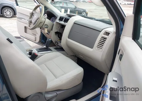 2012 Ford Escape Xlt z USA, uszkodzony, nr VIN 1FMCU0DG5CKB05260